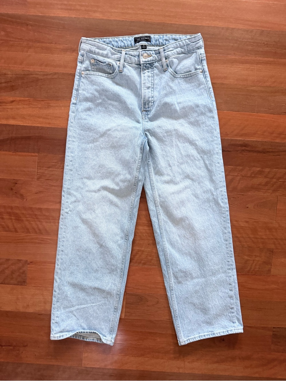 Free assembly straight crop Jean